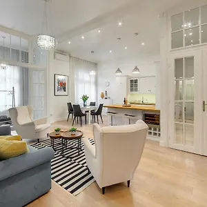  Apartman Romantic Riverview Bestern